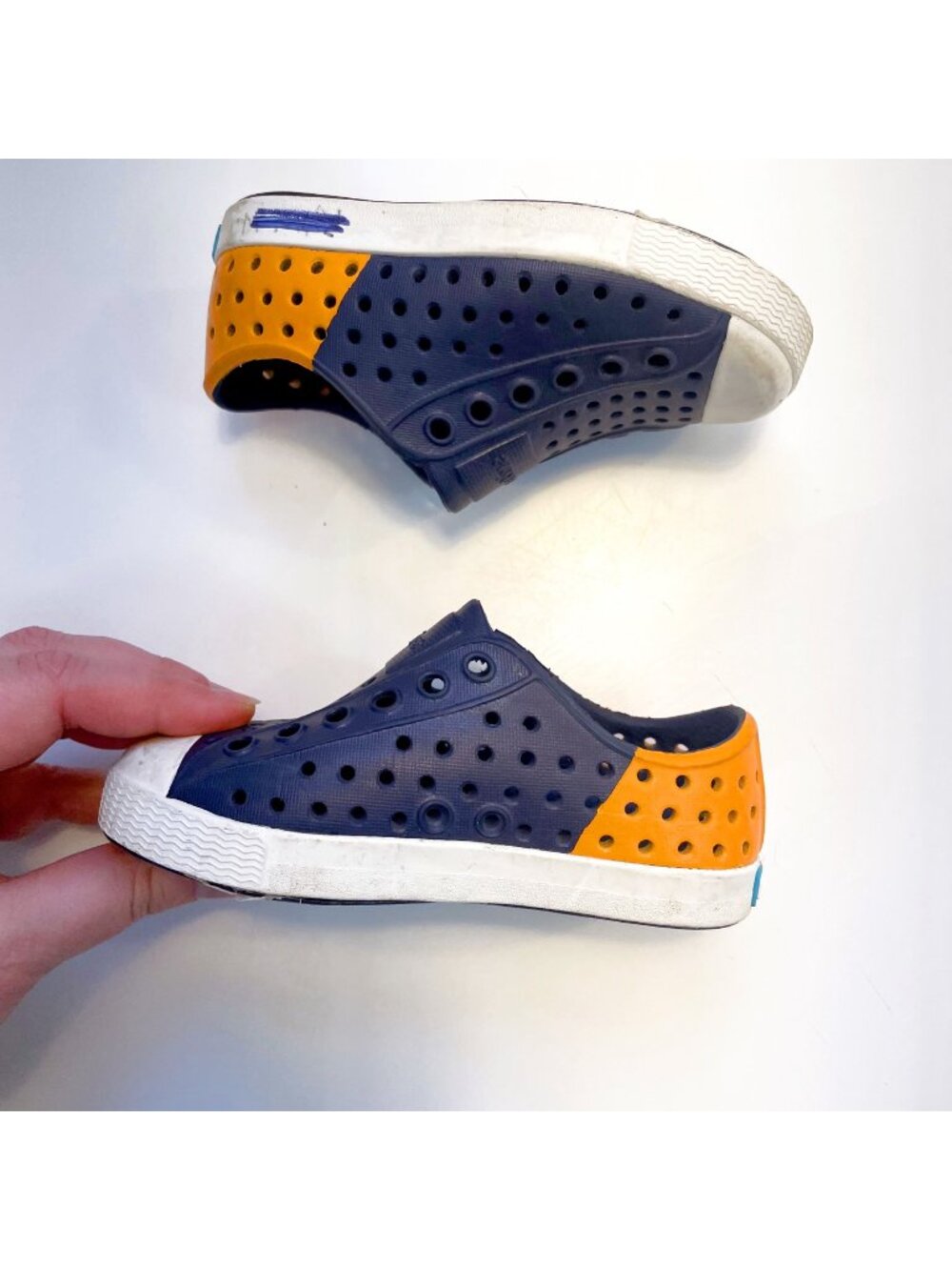 Native Little Kid Blue & Orange Shoes, Size 6